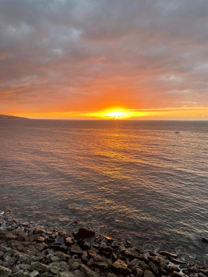 Апартаменты Magnificent Studio With A Terrace Overlooking The Sea! Пуэрто-де-ла-Крус Экстерьер фото